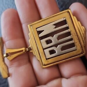 VTG Monocraft Monogrammed Brooch